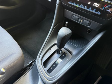2022 Toyota Yaris - photo 15