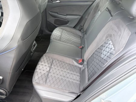 2025 Volkswagen Golf - photo 17