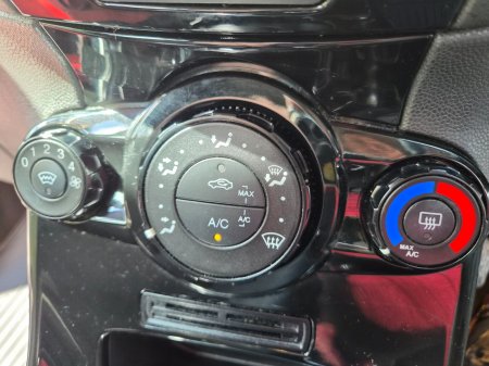 2015 Ford Fiesta - photo 21