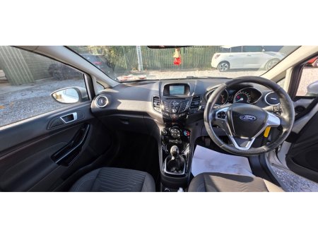 2016 Ford Fiesta - photo 11