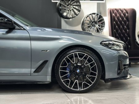2022 BMW 5-Series - photo 8