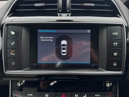 2017 Jaguar XE - photo 26