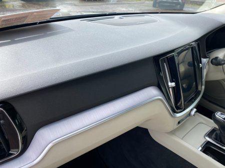 2019 Volvo V60 - photo 11
