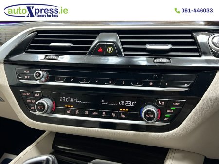 2021 BMW 5-Series - photo 14