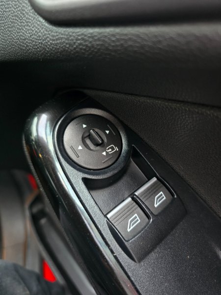 2017 Ford Fiesta - photo 22