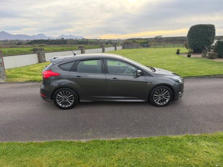 2018 Ford Focus - photo 6