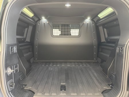 2026 Land Rover Defender - photo 16