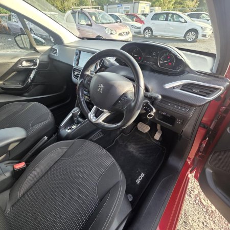2018 Peugeot 208 - photo 28