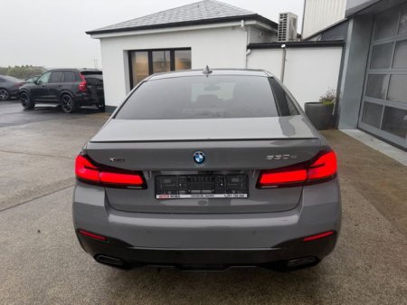 2022 BMW 5-Series - photo 3