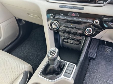 2020 Kia Sportage - photo 17