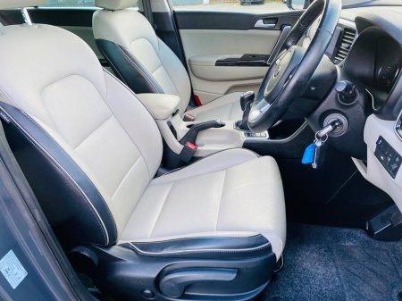 2021 Kia Sportage - photo 13