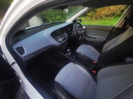 2016 Hyundai i20 - photo 13