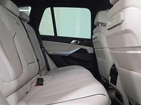 2025 BMW X5 - photo 21