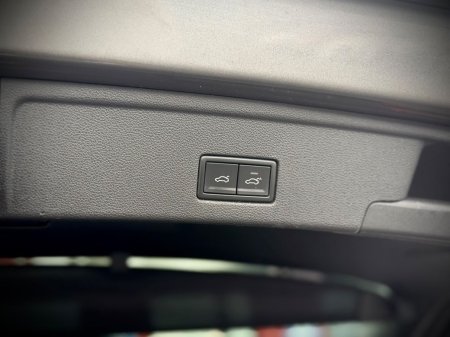 2020 Volkswagen Touareg - photo 29