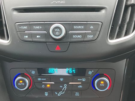 2016 Ford Focus - photo 16