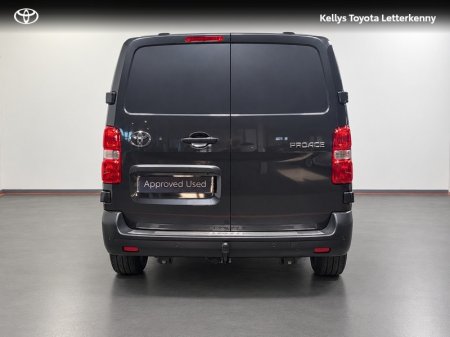 2025 Toyota Proace - photo 5