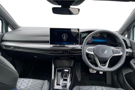 2026 Volkswagen Golf - photo 10