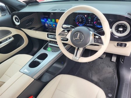 2026 Mercedes-Benz GLB - photo 2