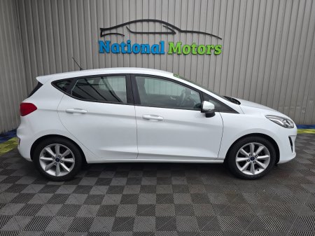 2018 Ford Fiesta - photo 2