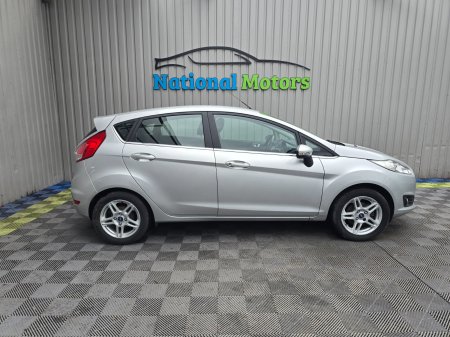 2014 Ford Fiesta - photo 2