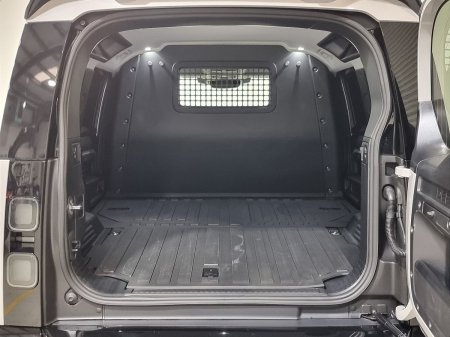 2026 Land Rover Defender - photo 11