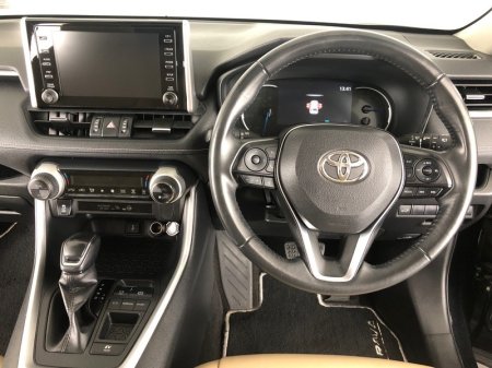 2021 Toyota RAV4 - photo 9