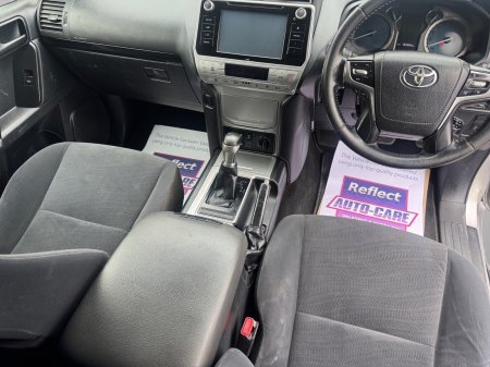 2020 Toyota Land Cruiser - photo 11