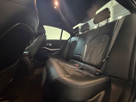 2023 BMW 3-Series - photo 20