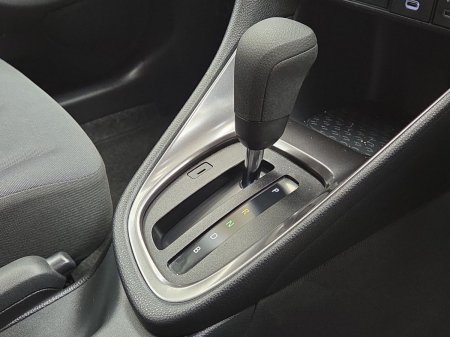 2024 Toyota Yaris - photo 12