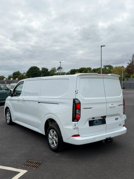 2025 Ford Transit Custom - photo 14