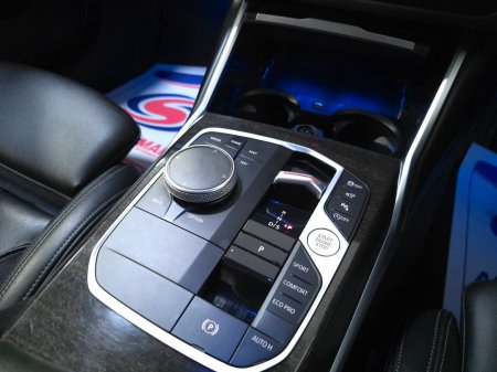 2023 BMW 3-Series - photo 17