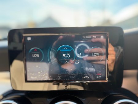2020 Mercedes-Benz GLC - photo 29