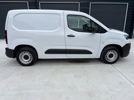 2023 Peugeot Partner - photo 32