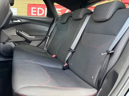 2017 Ford Focus - photo 11