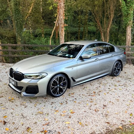2022 BMW 5-Series - photo 3