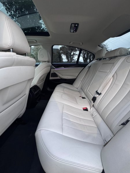 2017 BMW 5-Series - photo 20