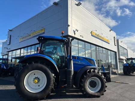 0 New Holland T7.270 - photo 3