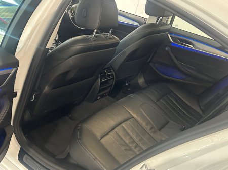 2020 BMW 5-Series - photo 18