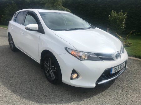 2015 Toyota Auris - photo 2