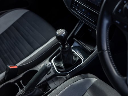 2017 Toyota Auris - photo 16