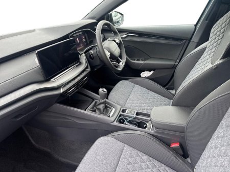 2027 Skoda Octavia - photo 2