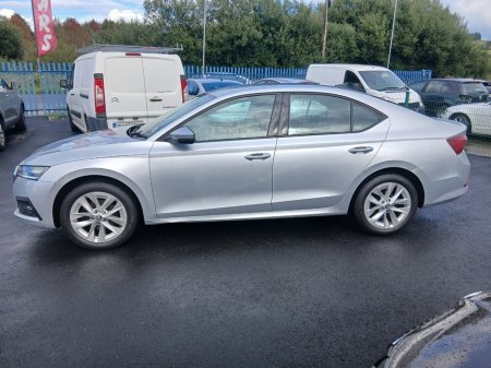 2022 Skoda Octavia - photo 2
