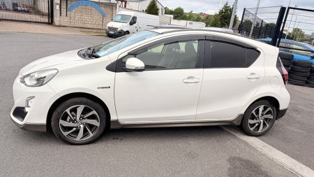 2015 Toyota Aqua - photo 6