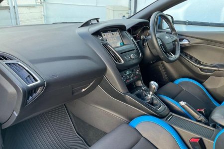 2017 Ford Focus - photo 18