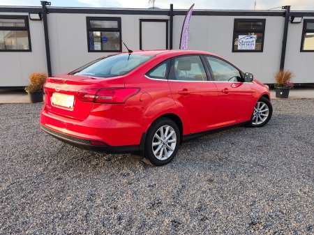 2015 Ford Focus - photo 2