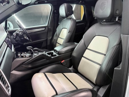 2020 Porsche Cayenne - photo 20