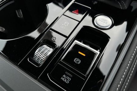 2026 Volkswagen Touareg - photo 34