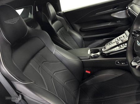 2025 Aston Martin Vantage - photo 37