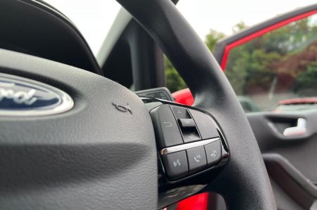 2020 Ford Fiesta - photo 26