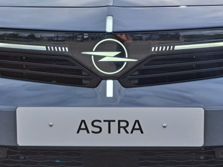 2027 Opel Astra - photo 3